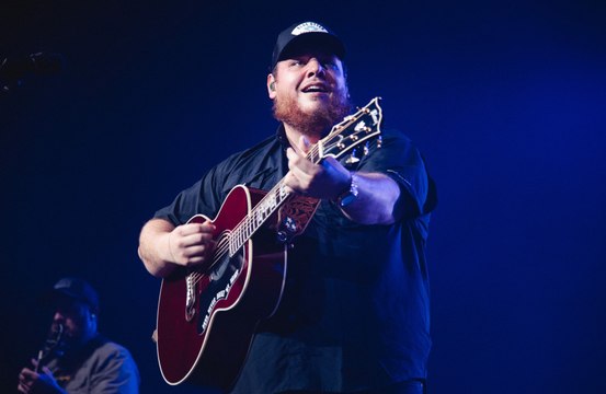 Luke Combs purposefully avoids discussing politics
