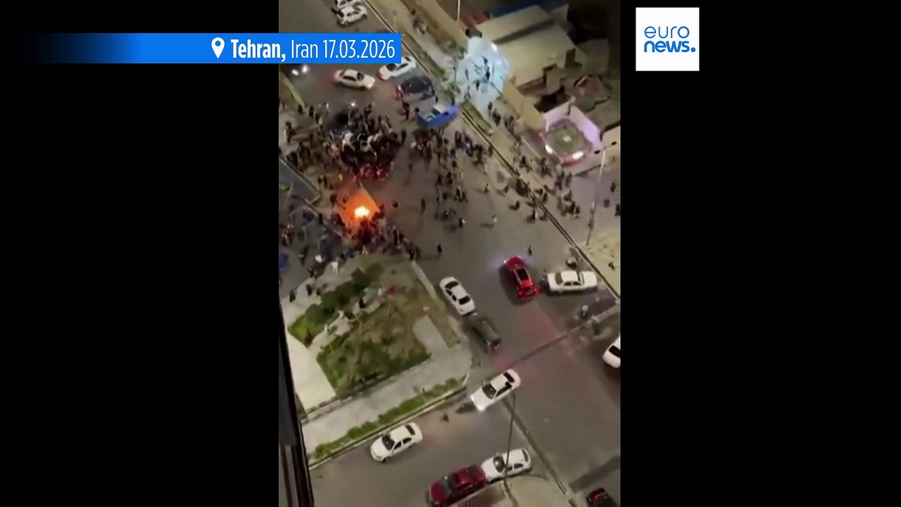تیراندازی جمعیت را در جشن چهارشنبه‌سوری تهران پراکنده می‌کند