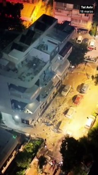Imágenes del edificio impactado por un misil iraní en Tel Aviv que causó dos muertos.