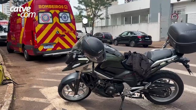 Motociclista de 60 anos fica ferido após batida com carro no Centro de Cascavel