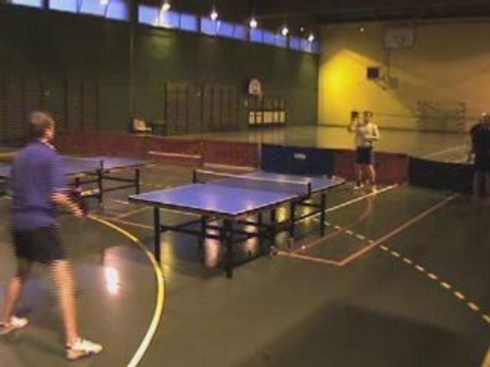 Flo VS Momo