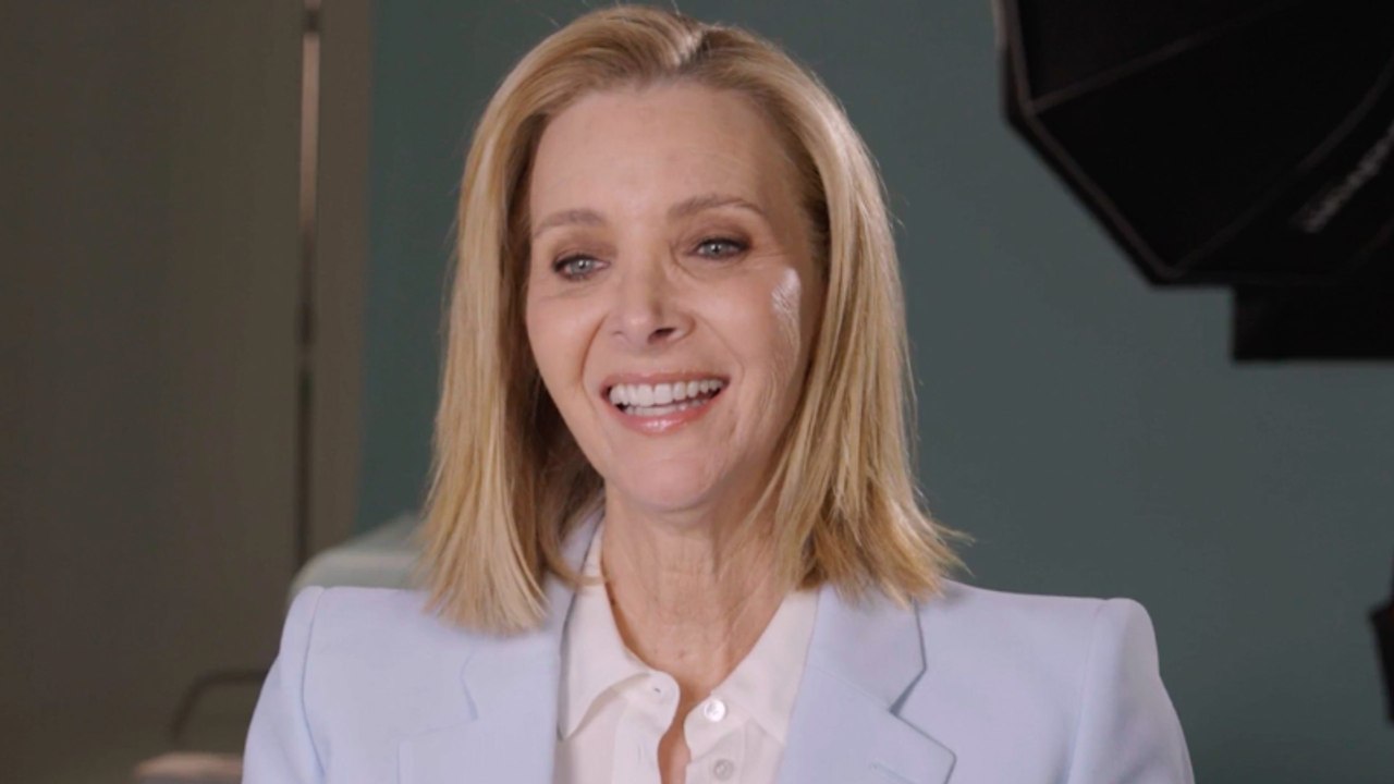 Lisa Kudrow Talks Tackling A.I. in 'The Comeback' Season 3 | THR Video