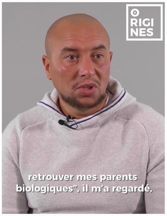 À 14 ans il a appris qu'il avait été adopté et échangé à la naissance