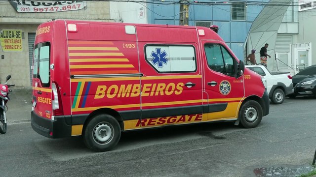 Acidente de Trânsito em Santo Amaro, Recife: Idoso Perde Controle de Veículo e Atropela Pedestre