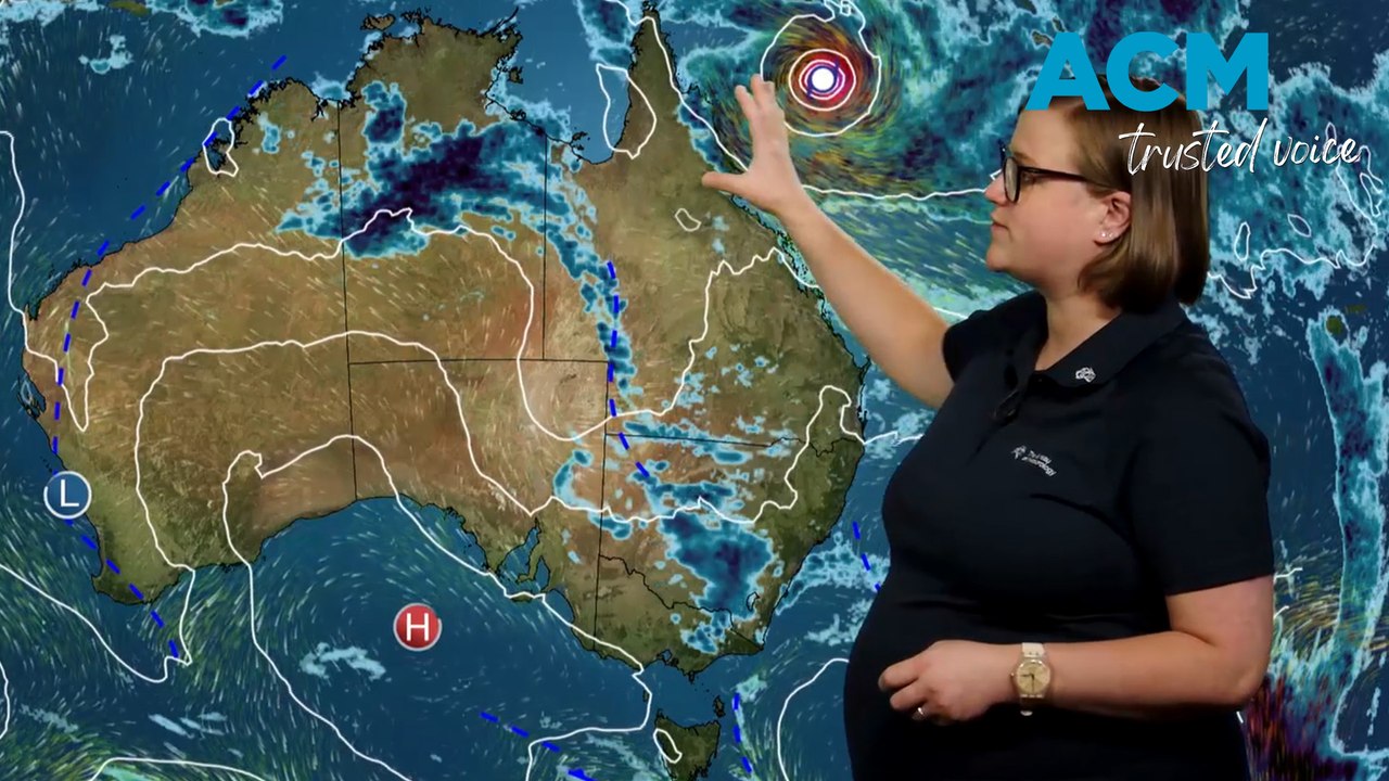 Tropical Cyclone Narelle moving towards northern Queensland