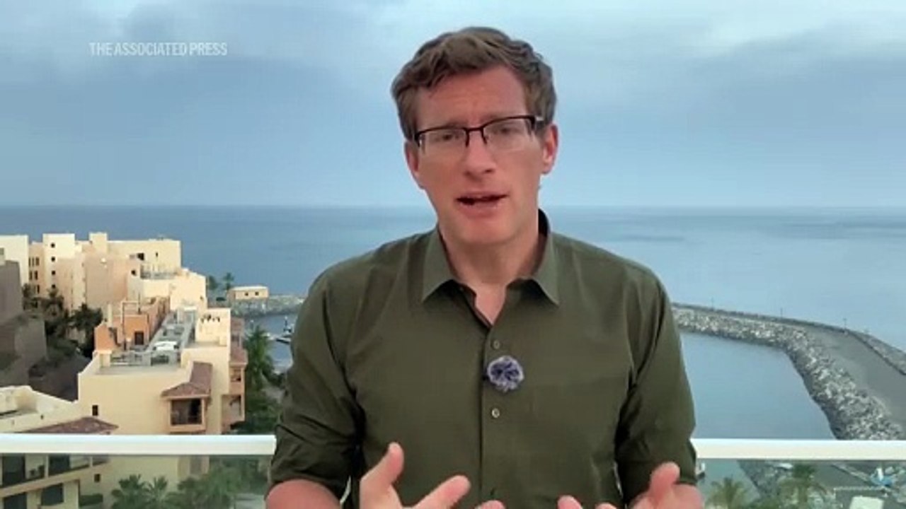 How are some ships sneaking through Iran's blockade at the Strait Of Hormuz_