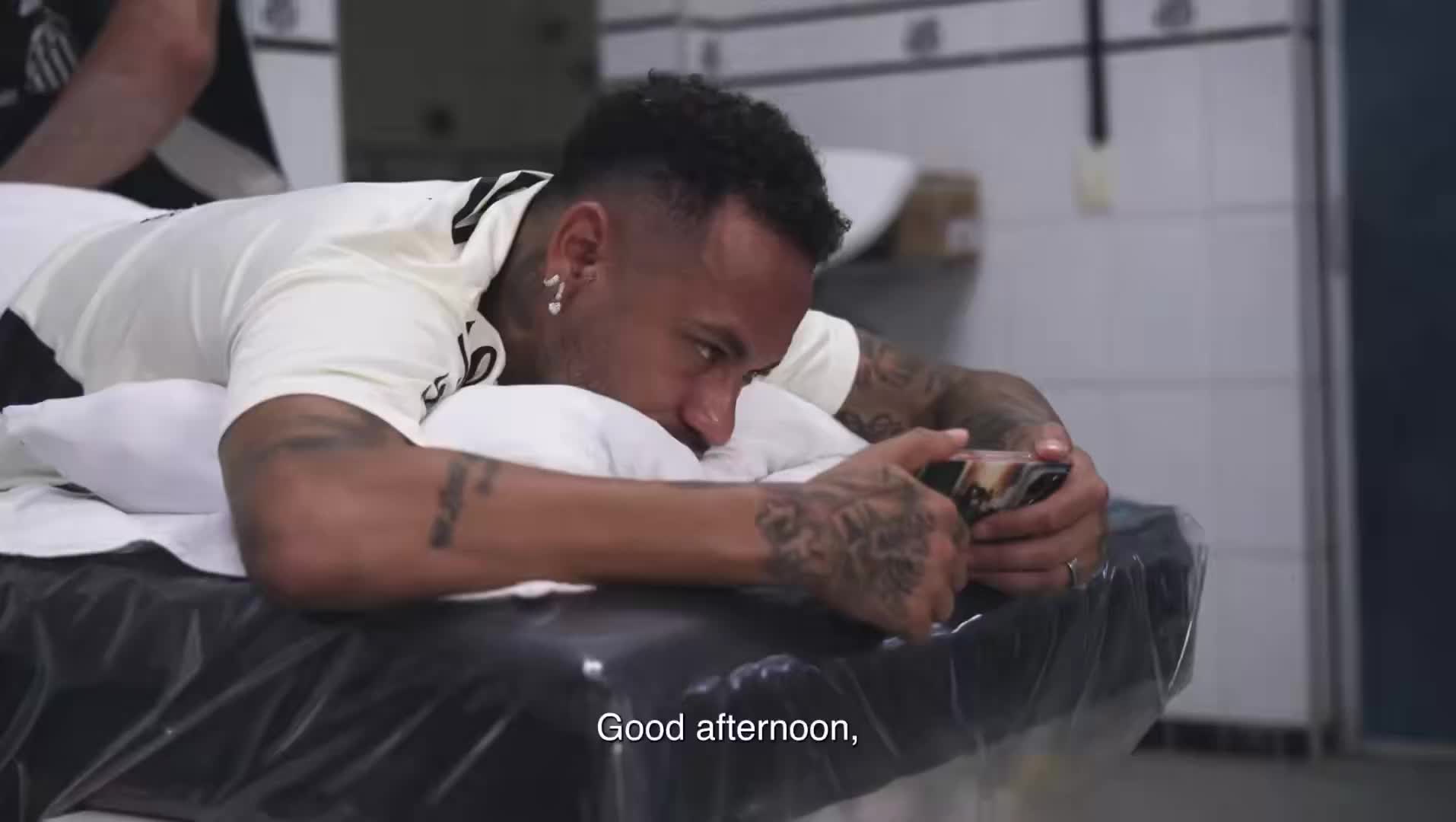 Neymar takes his non-call to the Brazilian national team with humor