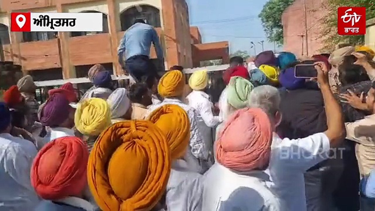 ਰਈਆ ਬਲਾਕ ਸੰਮਤੀ ਚੋਣ ਨੂੰ ਲੈ ਕੇ ਹੰਗਾਮਾ, ਪੁਲਿਸ ਦੀ ਹਾਜ਼ਰੀ 'ਚ ਭਿੜੇ 'ਆਪ' ਅਤੇ ਅਕਾਲੀ ਵਰਕਰ