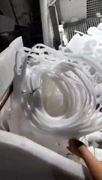 Epe waste recycling machine/epe foam recycling machine/epe granules making machineEPE废料回收机 / EPE泡沫回收机 / EPE颗粒制造机 Epe/pe recycling machine Epe/pe回收机