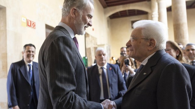Mattarella a Salamanca con re Felipe: il saluto agli studenti italiani