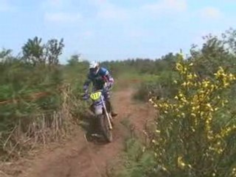 Course d' Enduro à Loguivy Plougras
