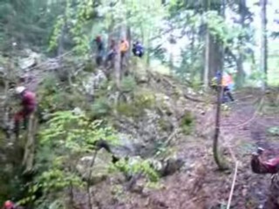 Exercice secours spéléo Isère