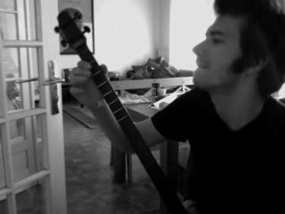 un morceau joué sur un banjo-boîte-de-conserve