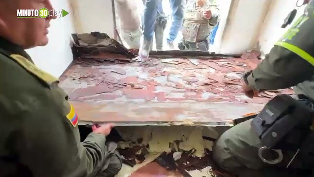 ¡Iban camuflados en doble fondo! Caen con 87 kilos de cocaína en carretera del Valle del Cauca