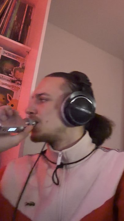 Ellobo - Rosace (feat KDS) 3 eme extrait de L’EP 4 titres Lobo Month Vol2Disponible ce soir à minuit sur toutes les plateformes.