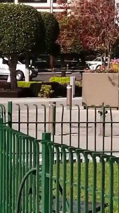 Acribillan a conductor a un costado de presidencia municipal de Irapuato en plena mañana