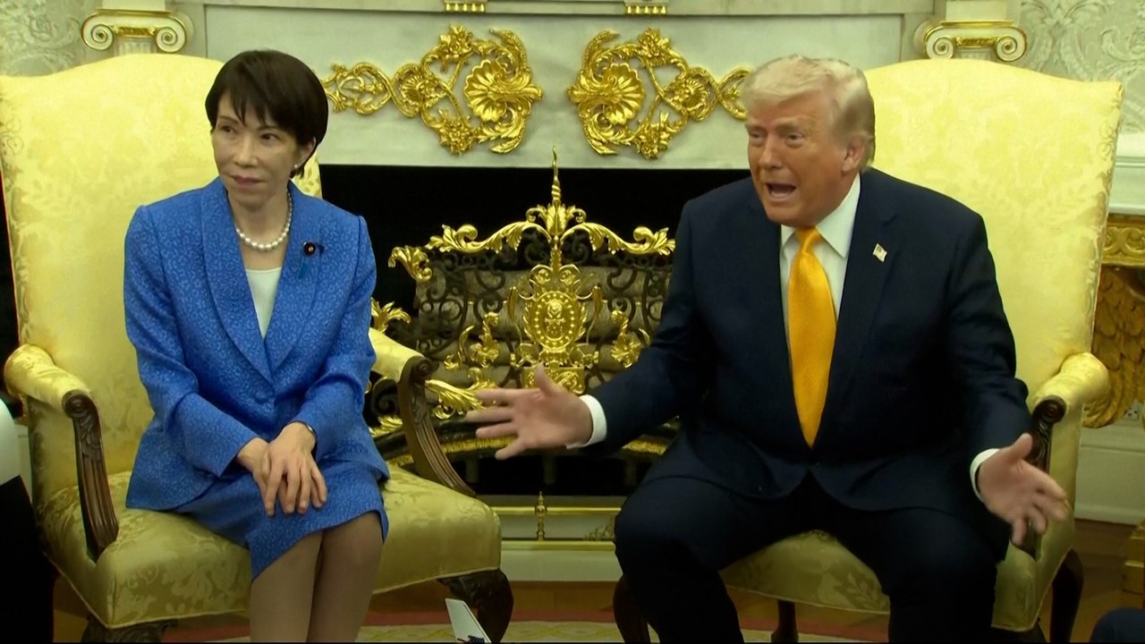 Donald Trump bromea en Japón : "¿Por qué no nos dijisteis nada sobre Pearl Harbor?"