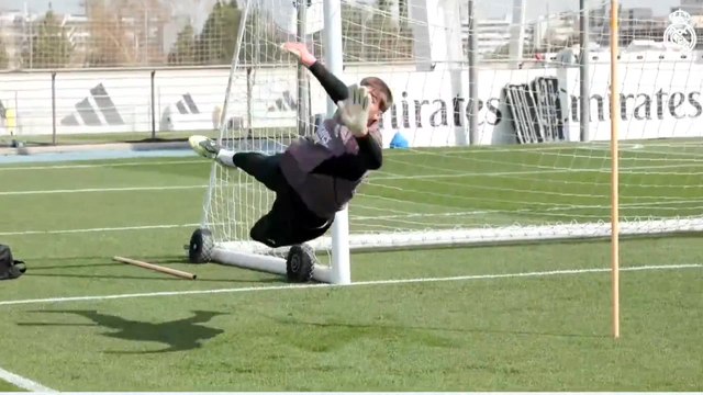 Entrenamiento del Real Madrid en la previa del derbi ante el Atlético de Madrid en el Bernabéu | LaLiga EA Sports