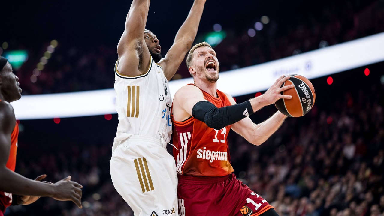 Obst abgemeldet! Dubai dominiert Bayern über drei Viertel