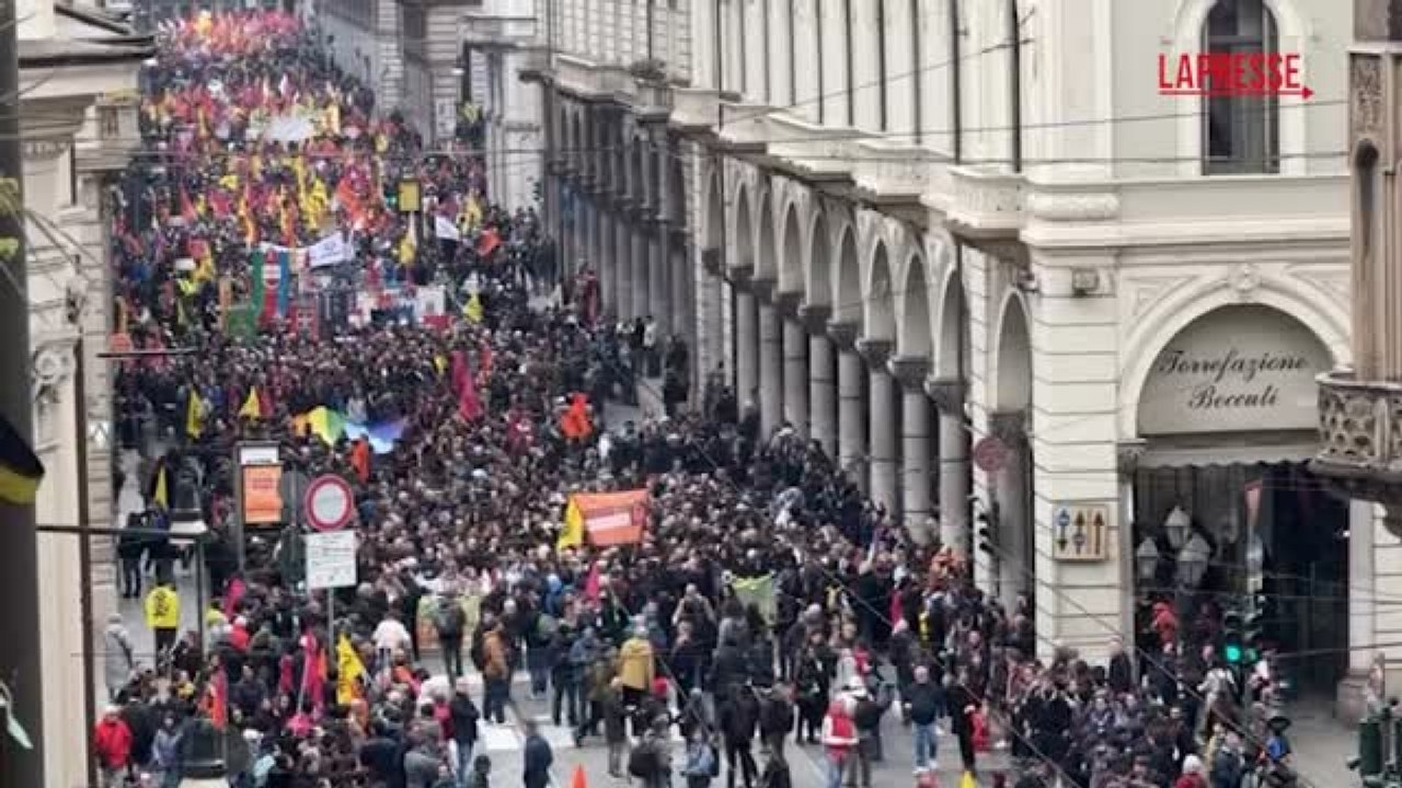 La manifestazione di Libera per le vittime della mafia. Don Ciotti: «Senza verità non si costruisce la giustizia»