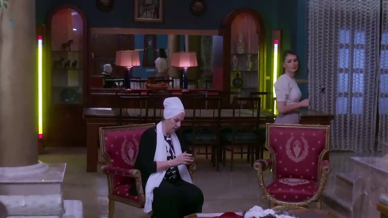 مسلسل عيلة الملك الحلقة 28 الثامنة والعشرون HD