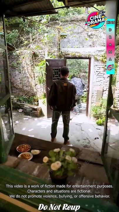 Qilin War God Returns From The Army As A Guard, Sees Mother Bullied By Thugs And Beats Them All