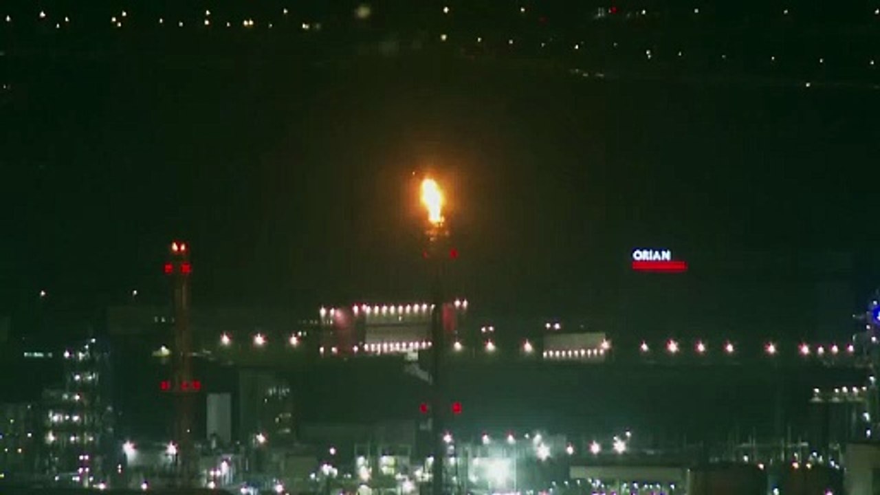 Iran hits Kuwaiti refinery and explosions sound over Tehran from Israeli attack