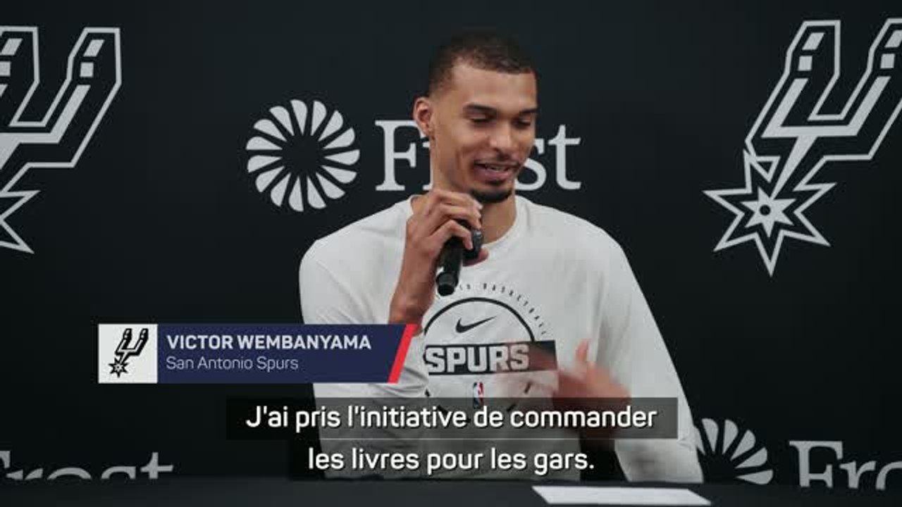 Spurs - Le “book club” relancé, Wembanyama : “C’est moi qui commande les livres !”