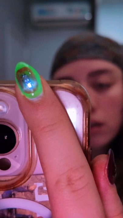 Ongles du futur be like 💅