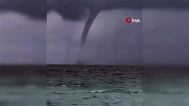 Vatandaşlar korkuya kapıldı! Antalya’da hortum meydana geldi