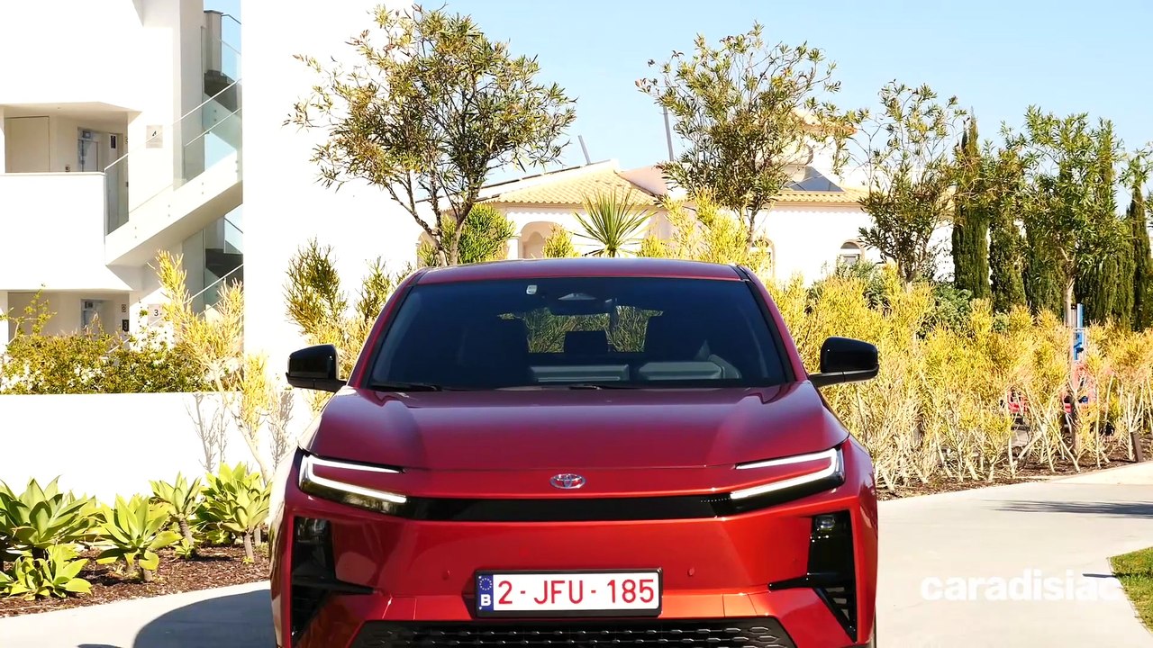 A 39 600 €, le C-HR+ est-il enfin le premier bon véhicule électrique de Toyota ?