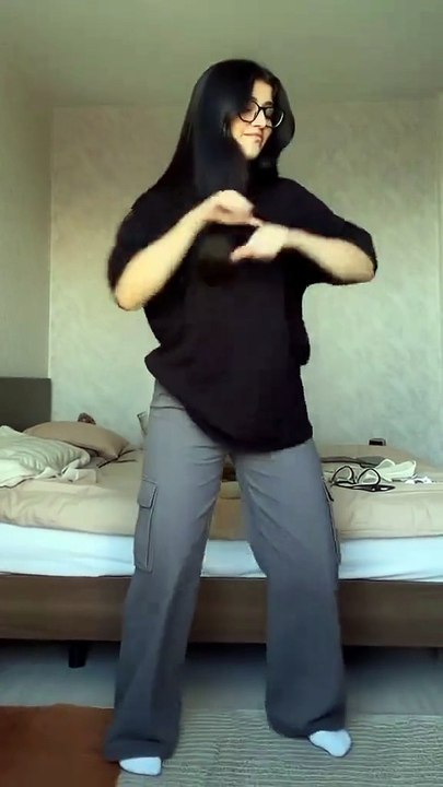 jin_wango_pharh_lewy_ser_goriye_ni_botel_azul_di_hay_old_school_di_ay_#tiktok__#dance__#trending__#foryoupage__#capcut_