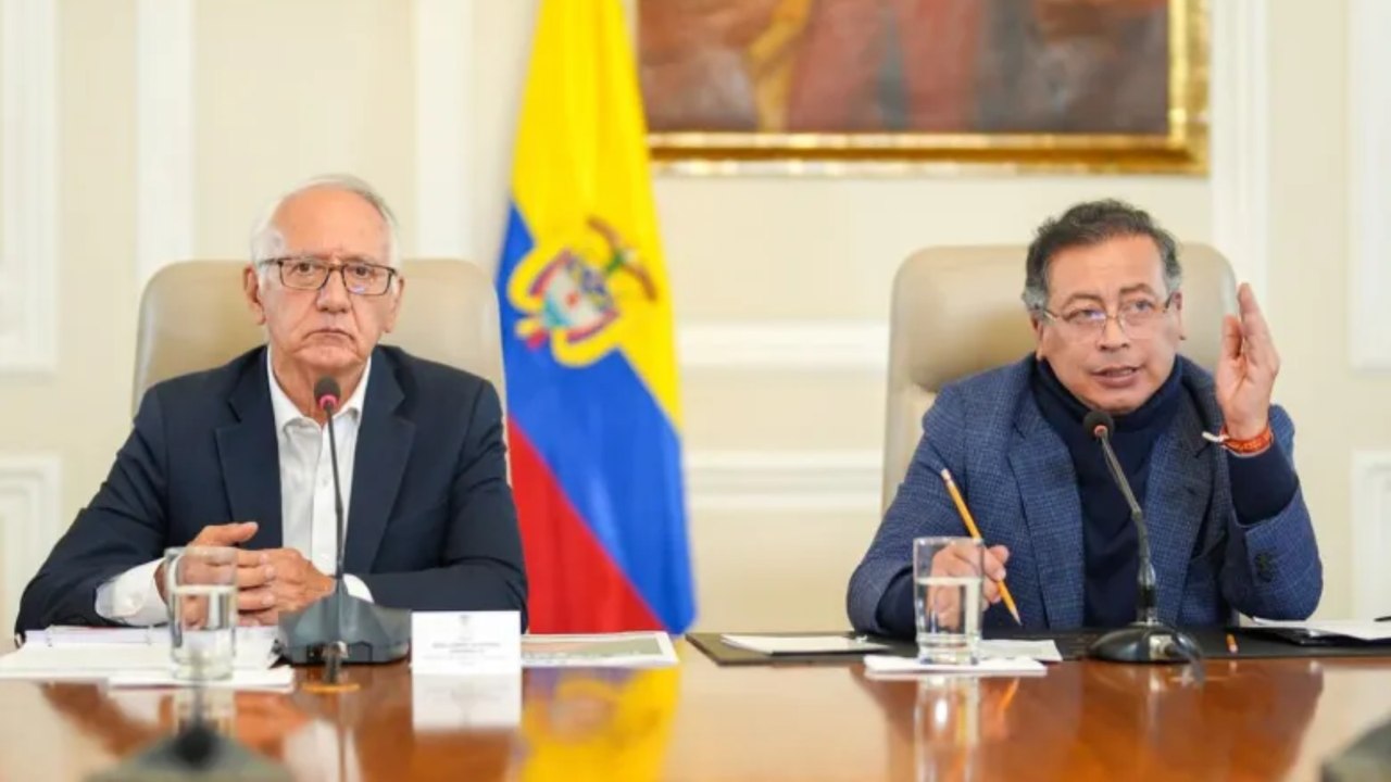Representante advierte que el Ministerio de Salud y el presidente Petro gastaron más de mil millones en un nuevo evento en plaza pública