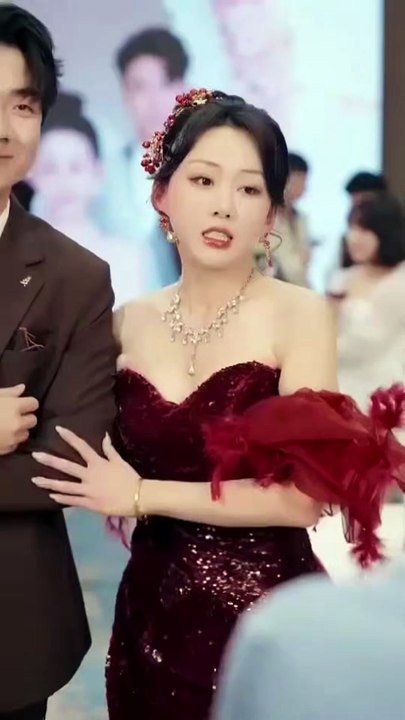 On The Run, CEO Falls Into a 5YO's Trap By Accident - Had No Clue She's His Own Daughter [Full Movie] [High Quality]Full EP - Full