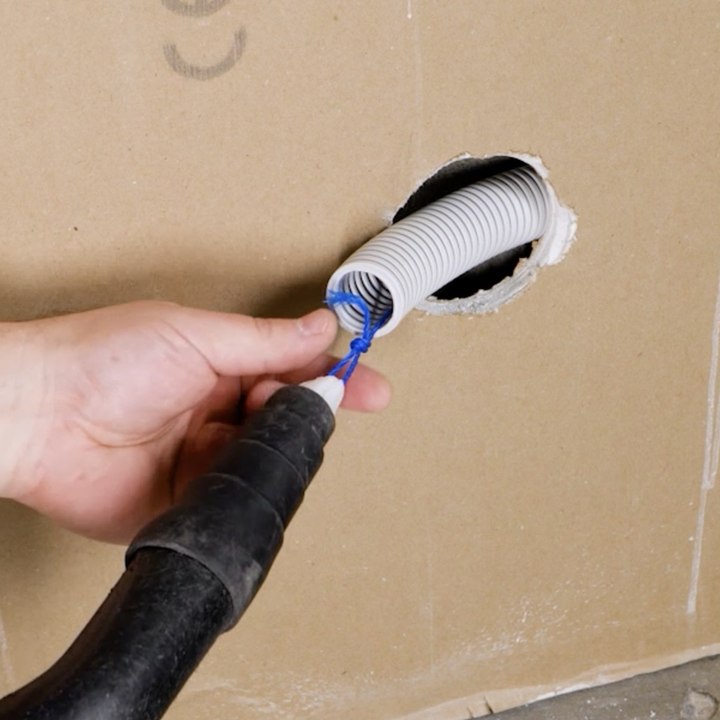 Fast cable pulling method using a vacuum cleaner⚡️