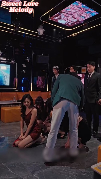 After becoming an adopted daughter, she hid her pregnancy and divorced him. He still chased her