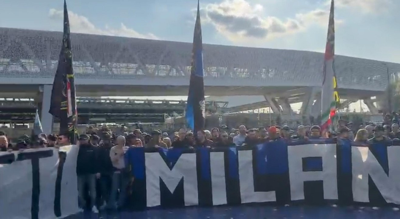 VIDEO FCIN1908 / Inter, tifosi a raccolta per sostenere la squadra: "Uniti contro tutti"