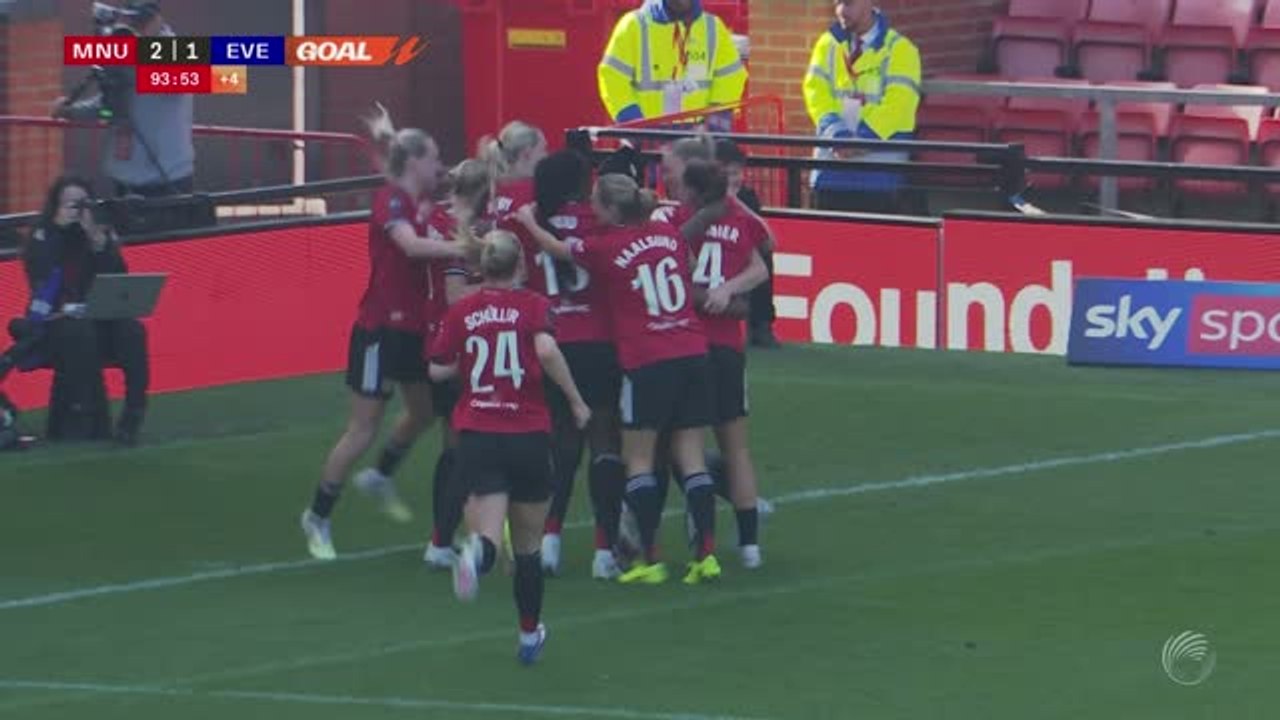 Malard nets late winner to strengthen United's bid for Champions League