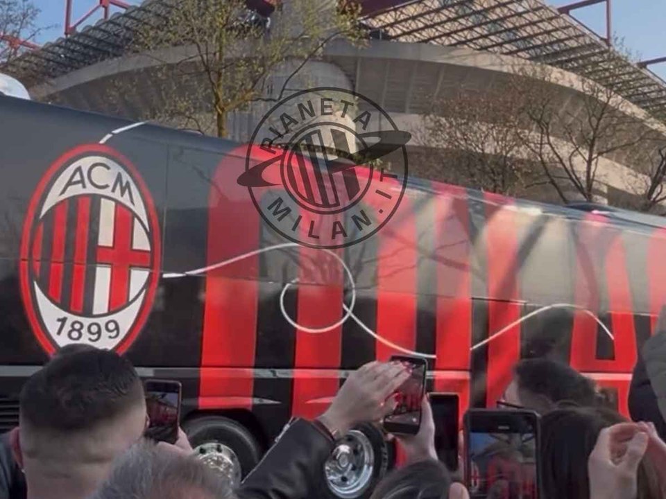 Milan-Torino: pullman rossonero arrivato a San Siro | Pm News