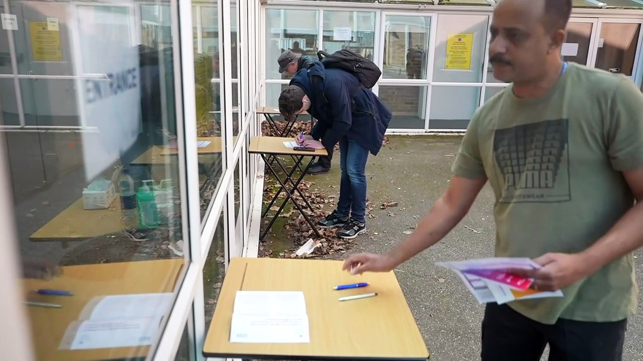 Meningitis cases rise as vaccine queues continue