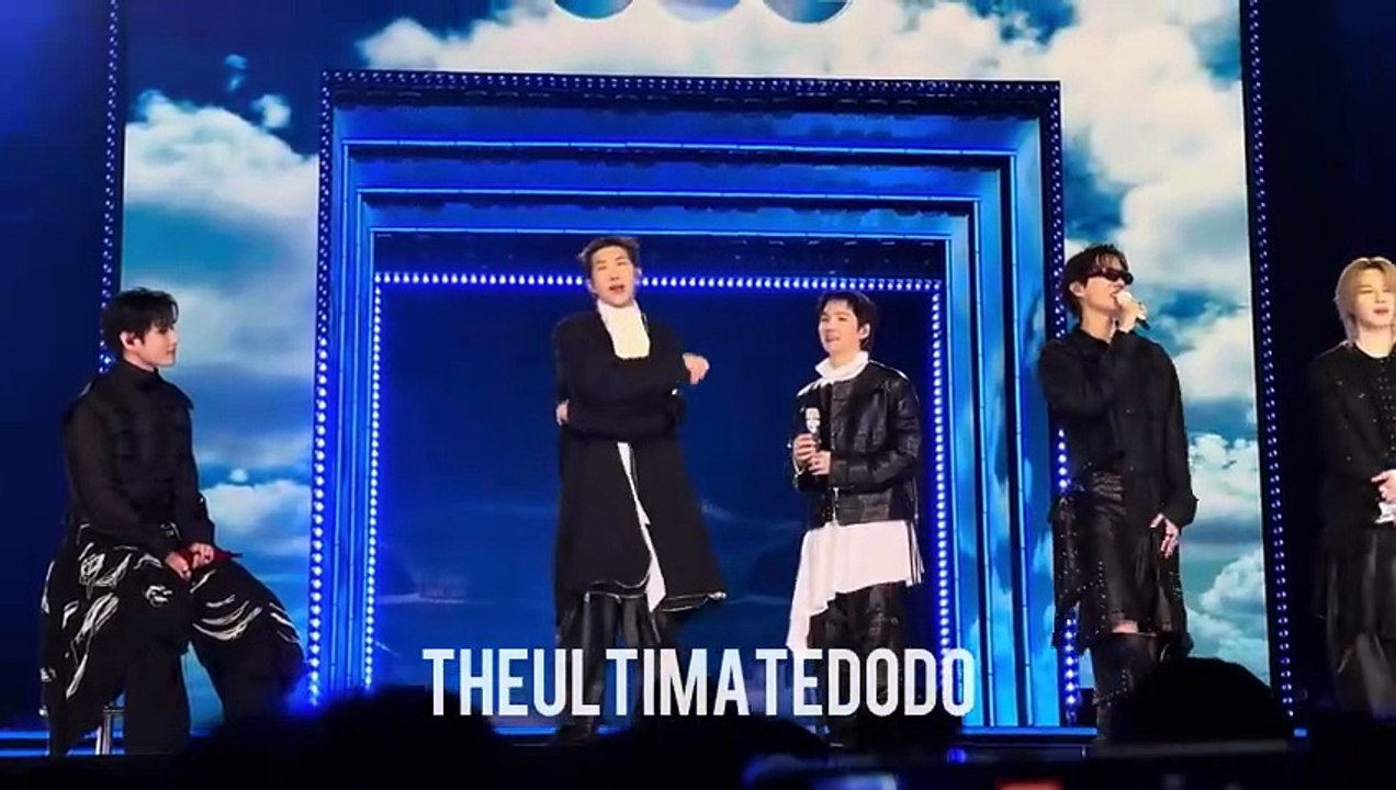 FANCAM 260321 Taehyung sitting in Namjoon's chair Ment BTS The Comeback Live Arirang Concert 방탄소년단