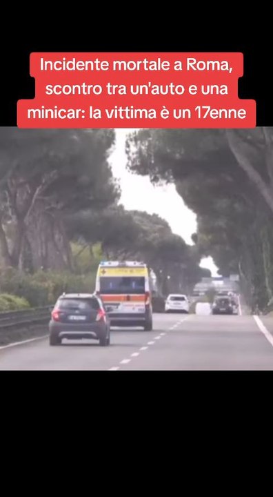 Incidente mortale a Roma, scontro tra un'auto e una minicar: la vittima è un 17enne.