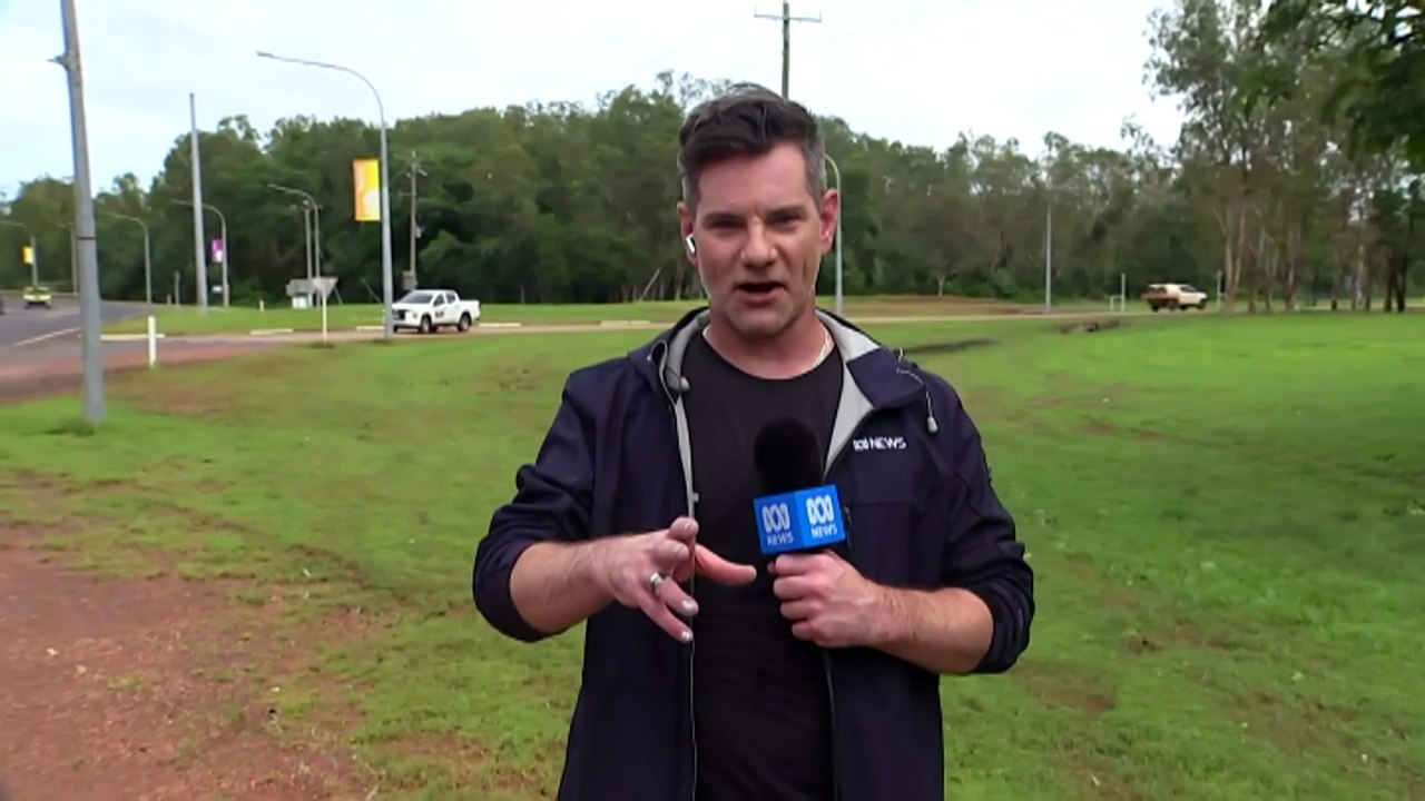 Clean up underway after Tropical Cyclone Narelle hits Far North Queensland