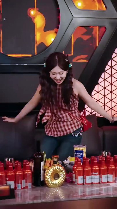 I gave up on pursuing male lead,I was pampered like treasure by top-tier nobleman and 3 CEO brothers