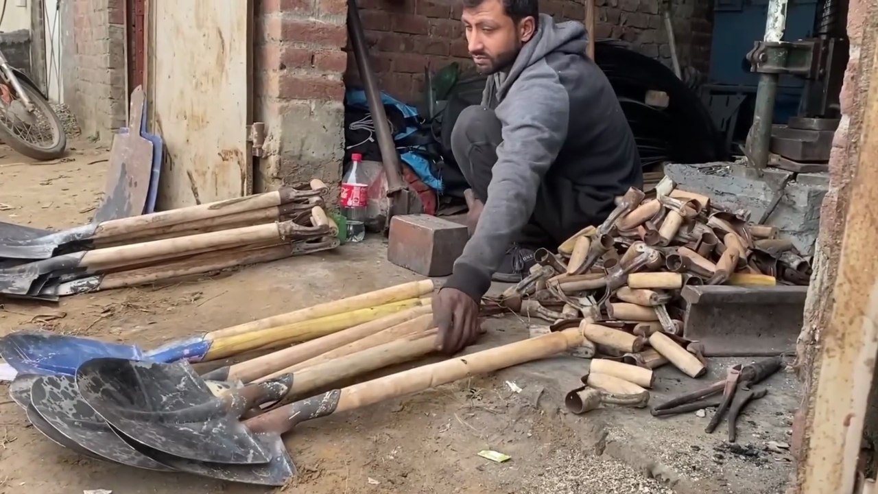Unbelievable Shovel Making Process 😱 | Steel Shovels Factory Production