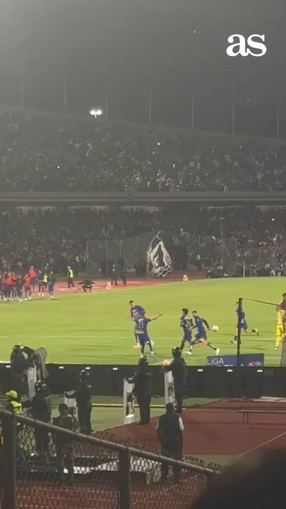 Efraín Juarez vuelve a dar de que hablar con sus celebraciones