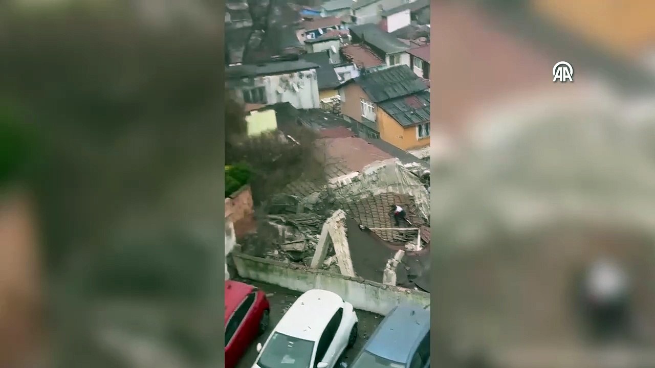 İstanbul Fatih’te 2 bina çöktü!
