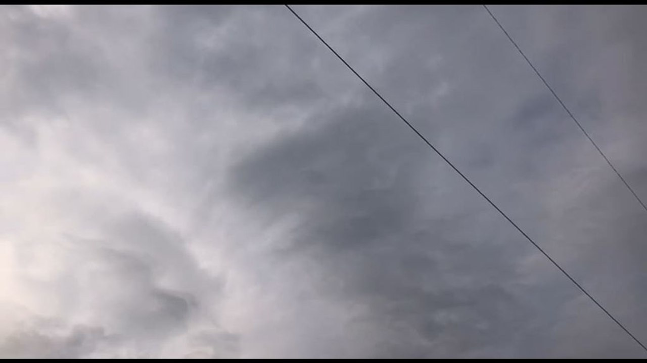 A Pontida corone di fiori e tanta gente per i funerali di Umberto Bossi