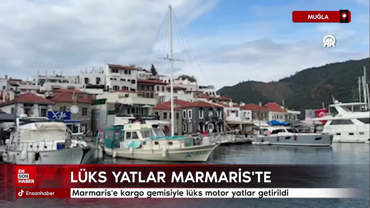 Marmaris'e kargo gemisiyle lüks motor yatlar getirildi