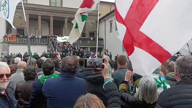 Secessione, secessione... : il grido all'arrivo di Meloni e Salvini